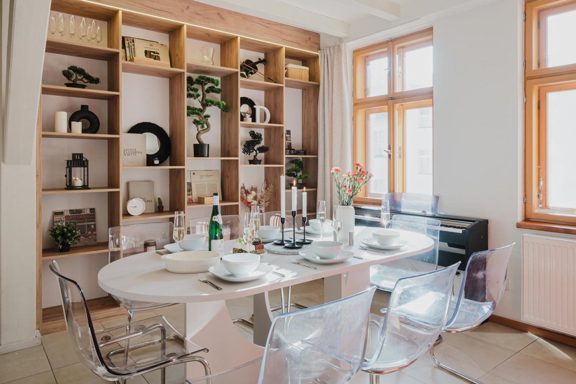 Days - Attic Maisonette With Netflix And Workspace In New Town Apartment